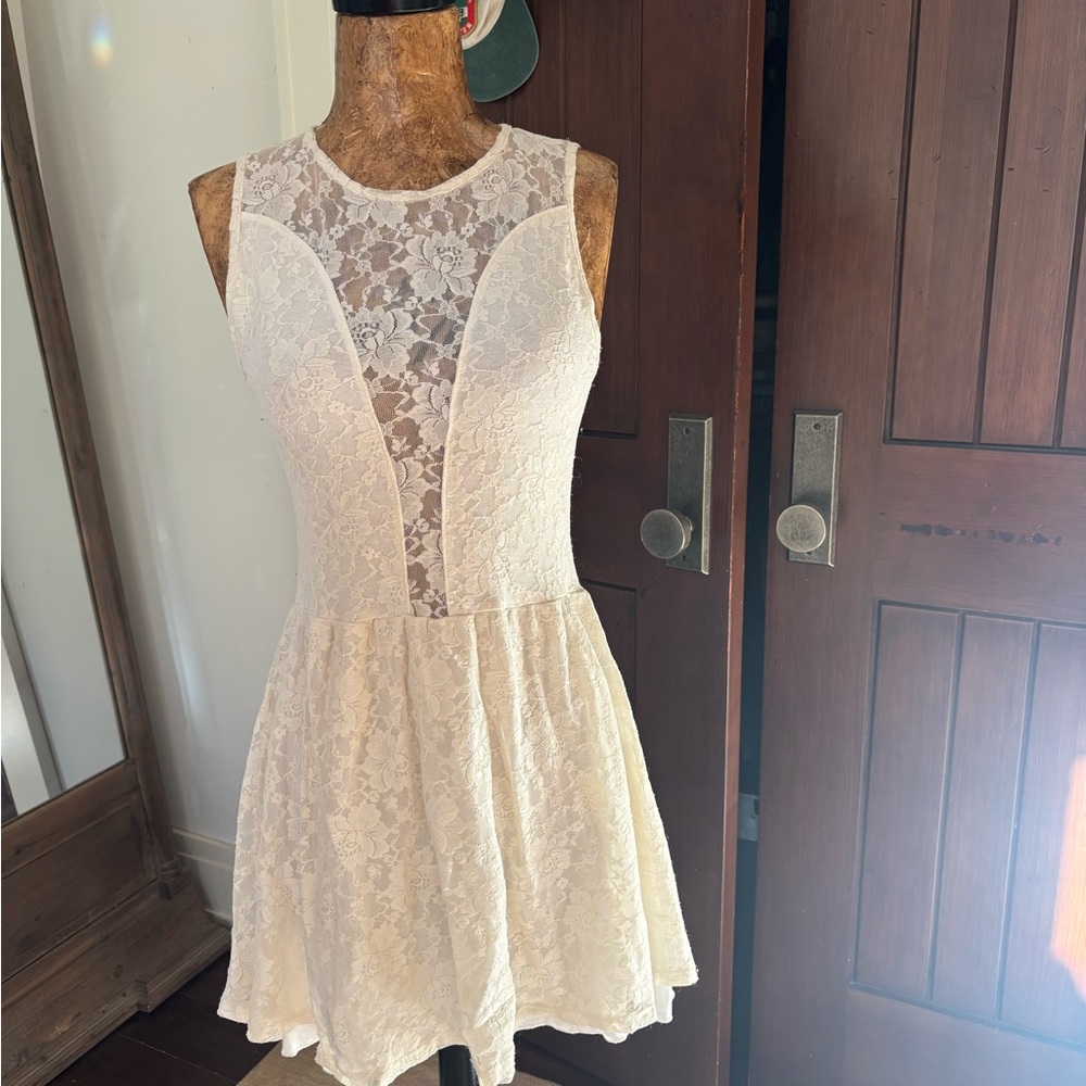 Elegant Cream Lace Dress